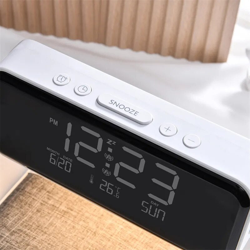 Lámpara de mesita de noche creativa 3 en 1, carga inalámbrica, pantalla LCD, reloj despertador, cargador de teléfono inalámbrico para Iphone