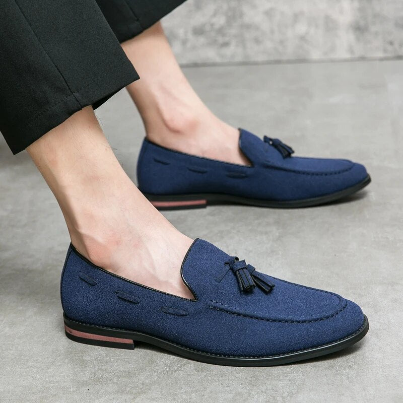 Mocasines de vestir clásicos para hombre, zapatos elegantes de marca, a la Moda Italiana, de ante, con borlas, de cuero, formales