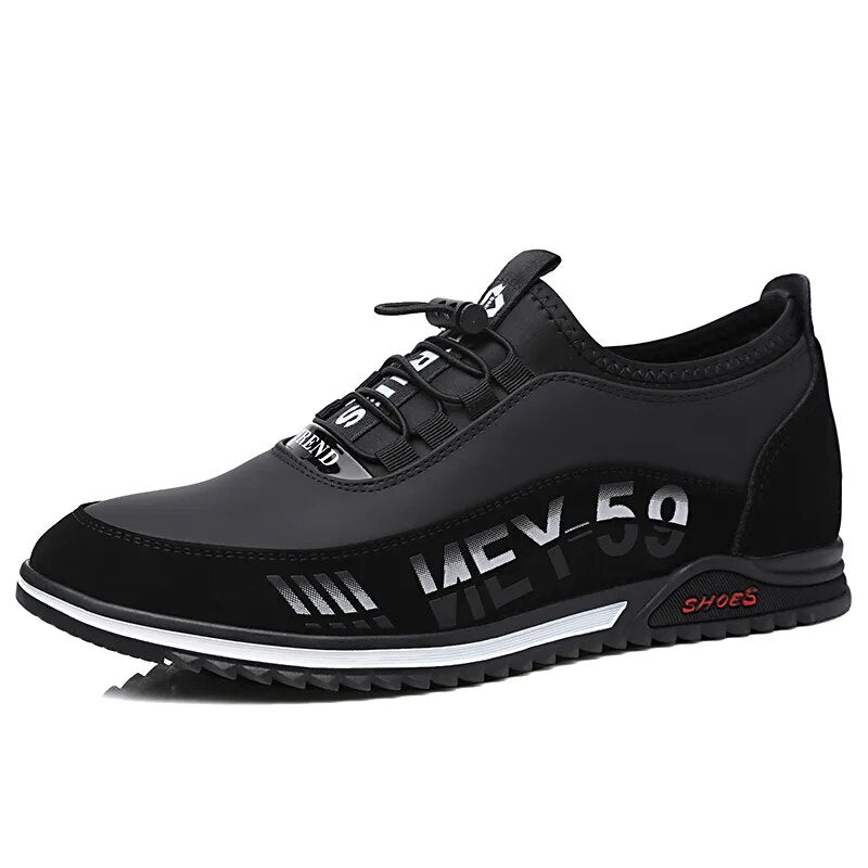 Zapatos informales de cuero sintético para hombre, zapatillas ligeras transpirables para conducir al aire libre, de negocios, color negro, 2023